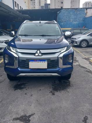 MITSUBISHI L200 TRITON 2.4 16V TURBO DIESEL SPORT HPE CD 4P 4X4 AUTOMÁTICO